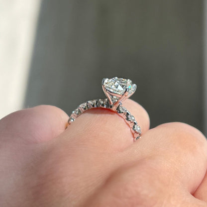 Stunning 2.0 CT Pear Moissanite Engagement Ring with Dainty Pave Design 4