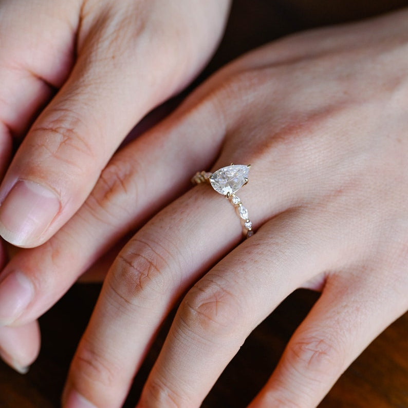 Stunning 1.0 - 2.0 CT Pear Moissanite Engagement Ring with Half Pave Design 4